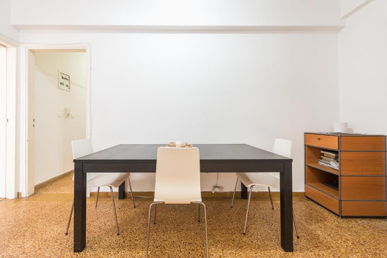 Victoria Apartment Атина Екстериор снимка